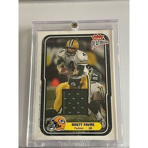 Brett Farve 2004 fleer/skybox  jersey card